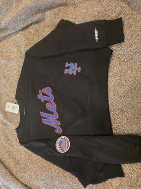 New York Mets Black Crewneck Sweatshirt - Team Logo Pullover